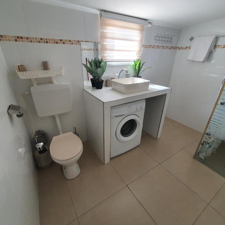Barak Royal Suites 20 Sea View - ג'קוזי בחצר ומרפסות עם נוף לים Eilat Kültér fotó