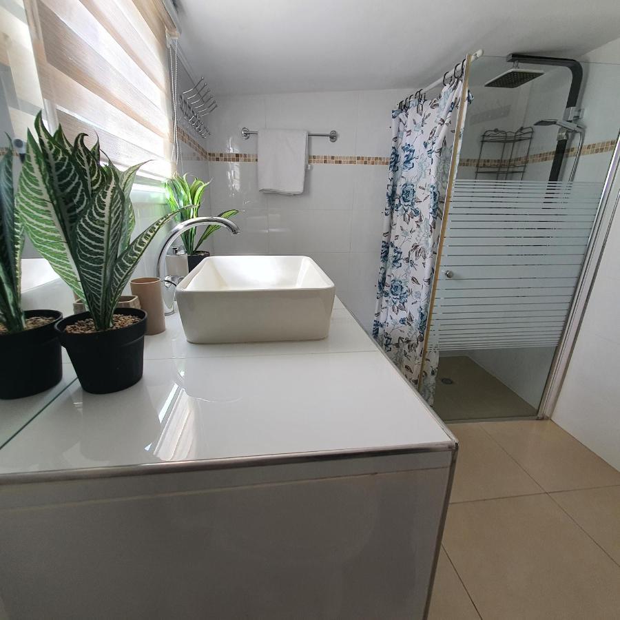 Barak Royal Suites 20 Sea View - ג'קוזי בחצר ומרפסות עם נוף לים Eilat Kültér fotó