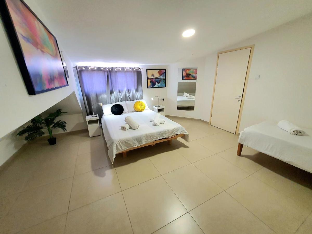 Barak Royal Suites 20 Sea View - ג'קוזי בחצר ומרפסות עם נוף לים Eilat Kültér fotó