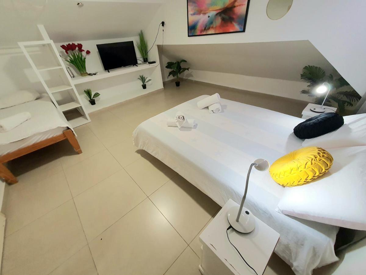 Barak Royal Suites 20 Sea View - ג'קוזי בחצר ומרפסות עם נוף לים Eilat Kültér fotó